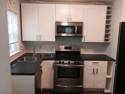 Kitchen Midway Woods Dearborn Park HausZwei Homes Rental