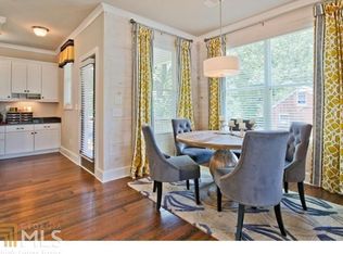 Core Builders 2041 Garden Circle Dining Room Kevin Polite Solid Source Realty Inc Selling Agent