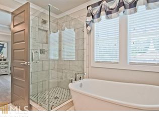 Core Builders 2041 Garden Circle Master Bath Kevin Polite Solid Source Realty Inc Selling Agent